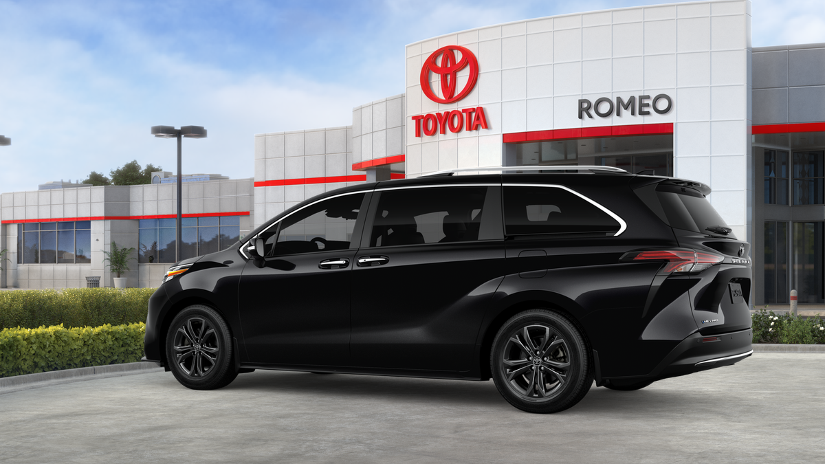 2026 Toyota Sienna — detail view