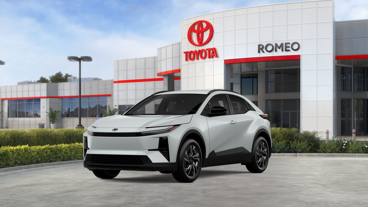 2026 Toyota C-HR SE in Wind Chill Pearl <a role='button' class='viewDgDisclaimersButton' data-toggle='modal'...
